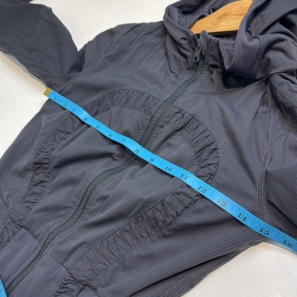 LULULEMON Dance Studio Jacket Size 4 Deep Coal Reversible - Picture 7 of 10